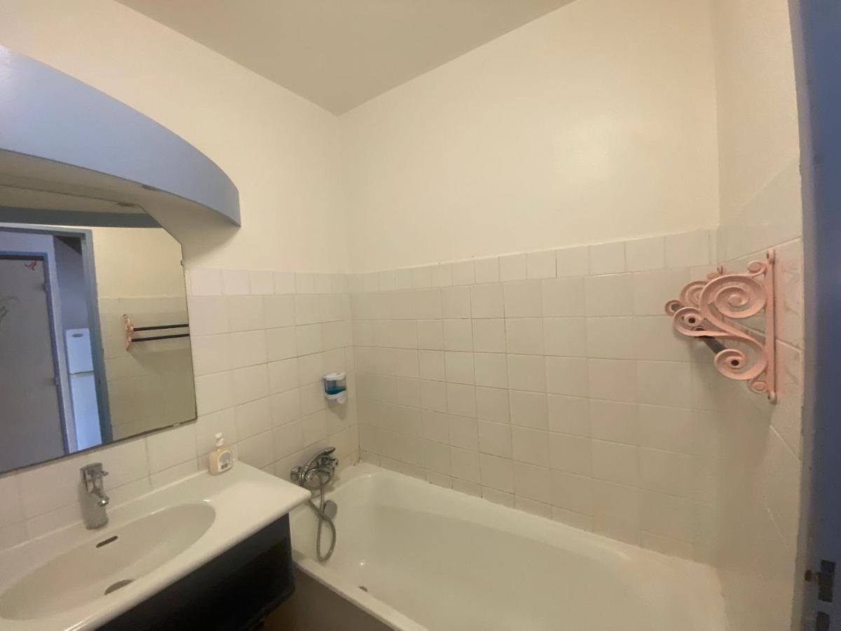 Appartement Tobago Сент-Анн Екстер'єр фото